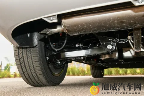 230km纯电续航或全时四驱,第三代蓝电E5 PLUS,究竟如何?-2