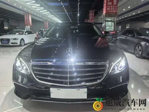 游泳馆胴体看个够：汽车盛宴：颠覆传统，体验独特视觉之旅-3