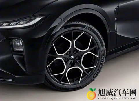 官标续航超1570km，长安启源A07新车亮相，花瓣轮圈是一大卖点-2