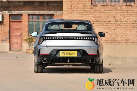 1038万起就能拿下！第三代领克 03 到底值不值得买？跟你唠透-3