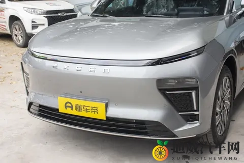 2025 款星纪元 ET：豪华安全大五座 SUV 11 月权益在 适合家用-1