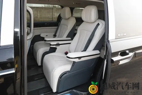 奶爸车的新选择，车长5145mm，配15T混动，纯电续航218公里-3