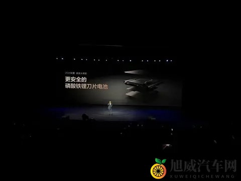 73万元起售！ 五菱“人民的MPV” 星光730上市-1