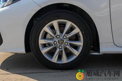 丰田卡罗拉双擎：入门即高配，这三款车到底该怎么选？-2