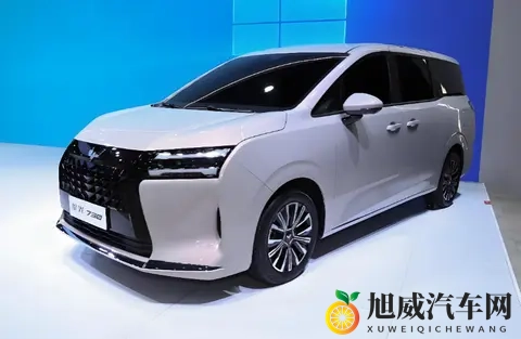 五菱又添新丁,订单破15万台,四轮独悬+轴距2米91,预售7万多起-2