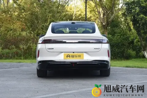 预算15万左右，想买纯电轿车，先别急着下手！它值得你体验-1