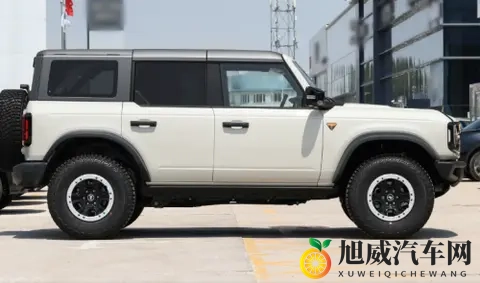 越野世家的新对话：福特烈马荒地版对比丰田普拉多-1