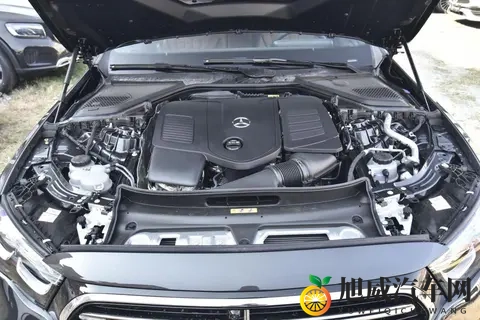 2026款奔驰长轴距E级上市，新增经典版仅售4299万，剑指宝马5系-2