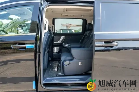 华为乾崑加持、全铝底盘，试驾26款岚图梦想家让意外-2