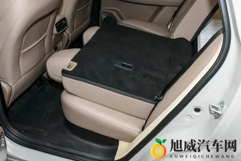 预售1398万，超长续航+四驱，带你看第三代蓝电E5 PLUS-3