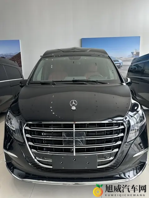 娇小亚女vs黑色大迪克的功能：都市时尚轿车VS中型SUV，谁才是出行最佳拍档？-1