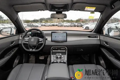 688万的吉利银河星耀6，遇上698万的秦PLUS DM，你怎么选？-3