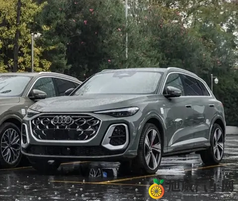 4米8车身+华为乾崑！新奥迪Q5L实拍，272马力太香了-1