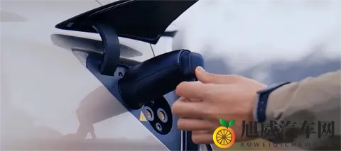 特斯拉Model Y L上线外放电功能,每个车主都免费送!-2