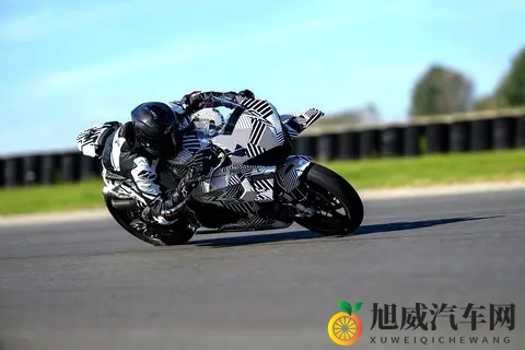 图集:搭载 V4 发动机,春风摩托 SR-RR 原型概念车-1