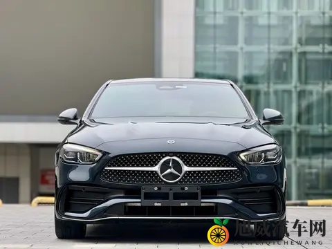 绿色准新C级，20多万圆你奔驰梦，还要啥自行车？-3