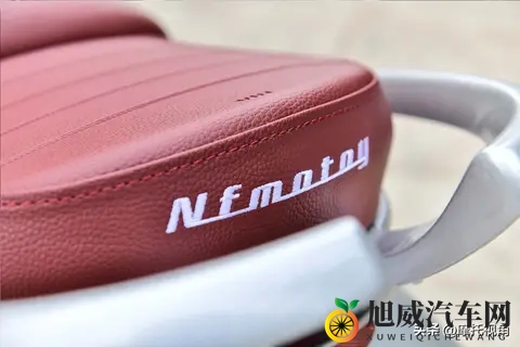 比150踏板还要便宜的250平踏板，该有的豪华配置却一样不少-2