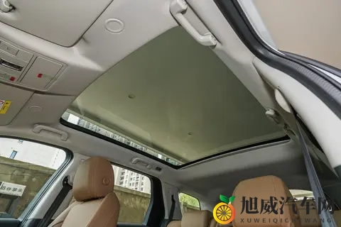 2025 款路虎发现运动各版本核心特点 助力理性选购-3