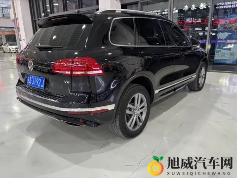 16万多拿下大众途锐,V6引擎+四驱,硬派越野也能家用-1