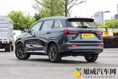 12万级插混SUV，230km纯电续航，还有电混四驱+露营装备-3