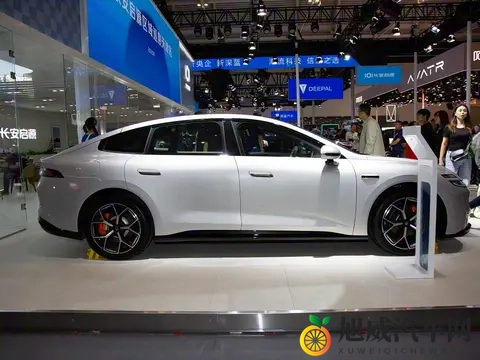 听劝降价增配,长安启源A06正式上市售1099万元起-1