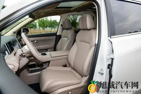 第三代蓝电 E5 PLUS 刚预售就火了！12 万级插混市场有 “狠角色” 了-1