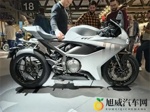 诺顿复活首发之作!曼岛TT传奇后裔Manx R实力几何?-3