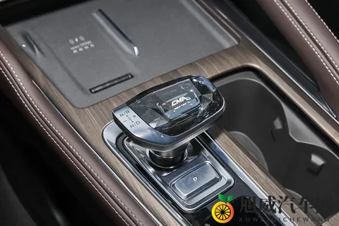 新能源车能替代燃油车？开过星越L再看合资，就明白了-2