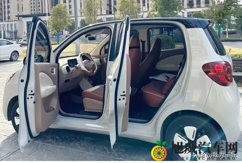 五菱宏光MINIEV四门版推301km续航车型，价格558万元！-1