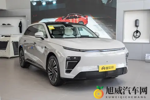星纪元ET纯电四驱版：豪华与科技的均衡之选-3