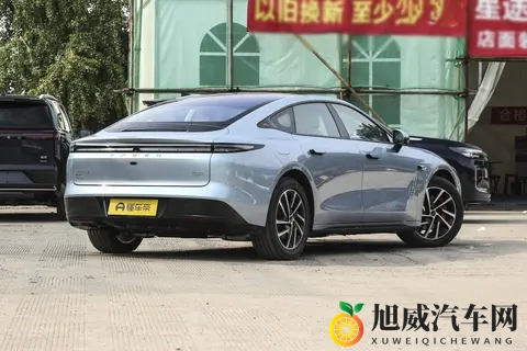 豪华与实用兼备，星纪元ES增程版 Plus舒适智享深度解析-2