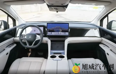 26款比亚迪夏上市，价格下调配置缩减，是好是坏？-1