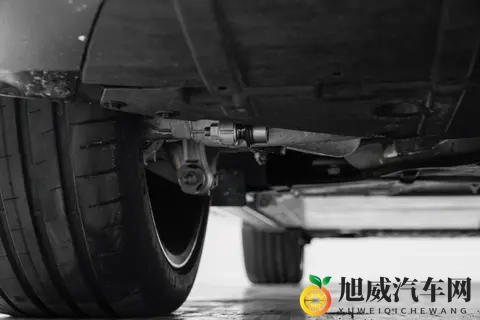 解读蔚来ET9——售768万起，纯电续航650公里，家用也合适？-3