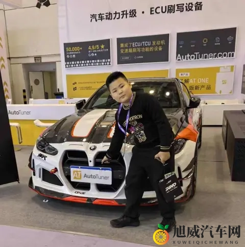 11岁“懂车弟”坐上500万豪车圆梦，花压岁钱买了90款车模型-3