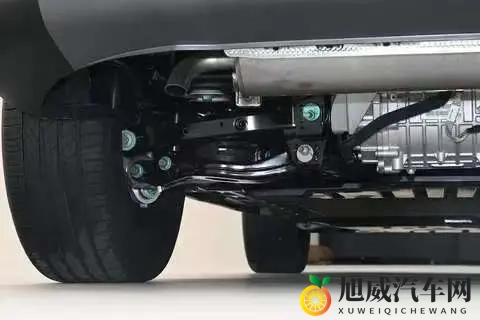 不到20万的“方盒子”SUV怎么样？方程豹钛7试驾后，说说真实感受-1