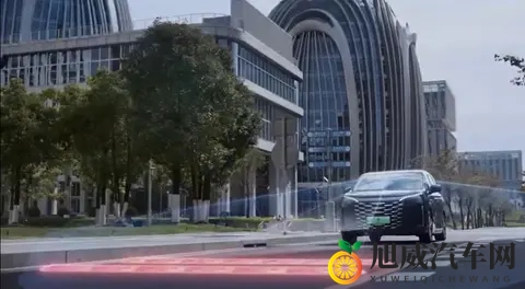 MPV市场“上强度” 第四季度多款新车来袭 北汽锐胜M8配四种动力-3