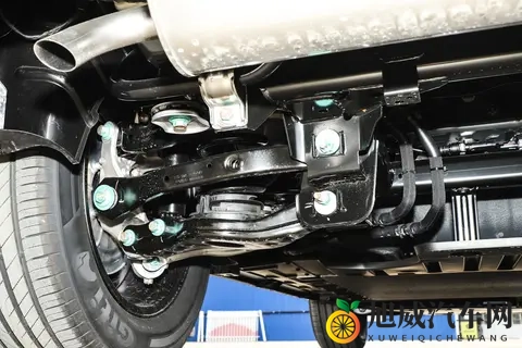 方程豹钛7 2025款 200KM两驱Max版：智能豪华SUV的价值新标杆-2