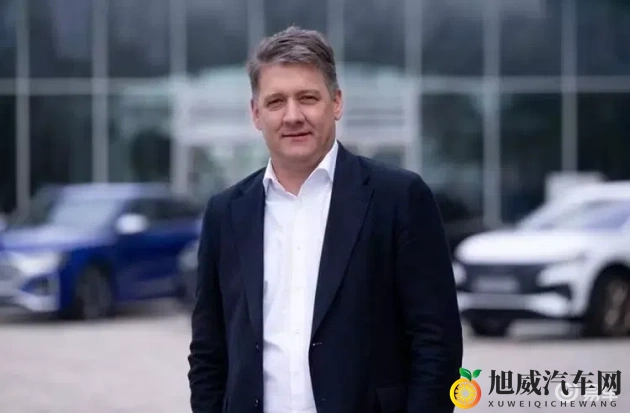 日本熟妇厨房XXXⅩ乱：汽车新潮流：厨房元素打造温馨驾驶体验-2