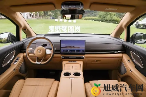 26 款岚图梦想家：华为 ADS 4+800V+5C 超充，3299 万起，选MPV必看-2