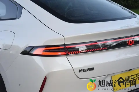 提前体验过长安启源A06，我觉得它配得上家庭出行超配之选-2