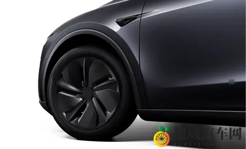 续航超800km！新款Model Y升级漫反射尾灯，直面比亚迪、蔚来围攻-2