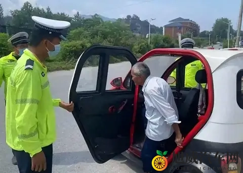 60岁以上老人：可开7种电动车，5种有限制，驾照成门槛！-2