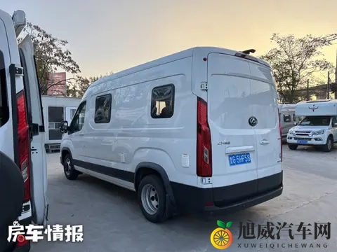 18万买长轴大空间房车！6座3张床自动挡，带10度电能洗澡做饭-2