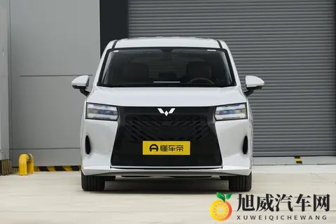 五菱星光730：10万级MPV的舒适新选择，家用就看它！-2