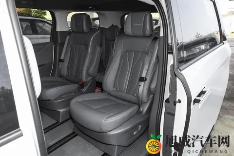 2026款别克GL8陆尊选购指南：哪款更适合你？-1