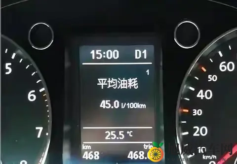 张明戳破油耗假象！表显好看全是演！真实数据才不跟你客气！-1