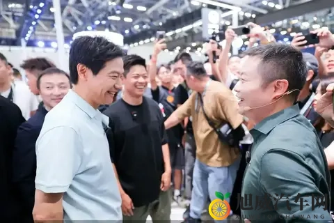 89万买飞行汽车！何小鹏掀桌子：AI才是王炸，五强之争已无退路？-2