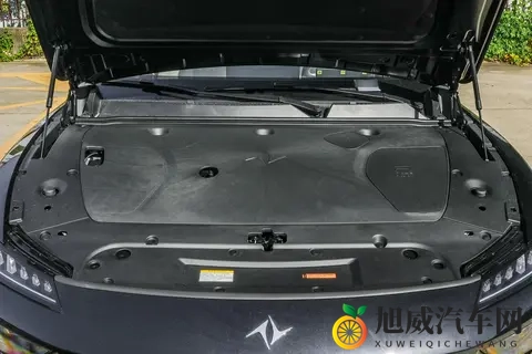 试驾东风奕派 eπ007+：颜值吸睛、操控够劲，智能还懂我-1