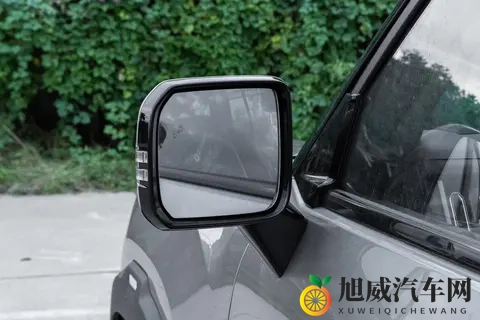 试驾捷途山海T1：15万级电混方盒子，三电机+四驱，可城可野-3