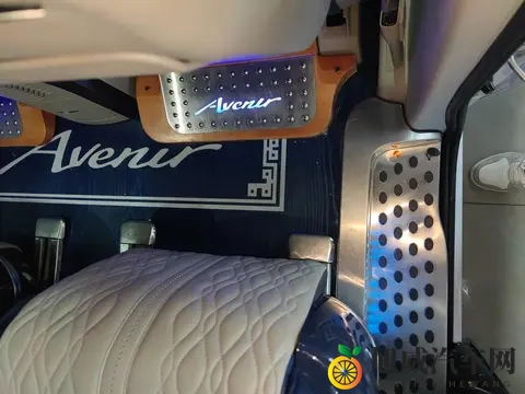 美女裸体秘 奶网站无遮挡：性感美女隐私照，网站全程无遮挡-3